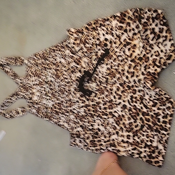 Ladies Leopard short jumper - Picture 1 of 2